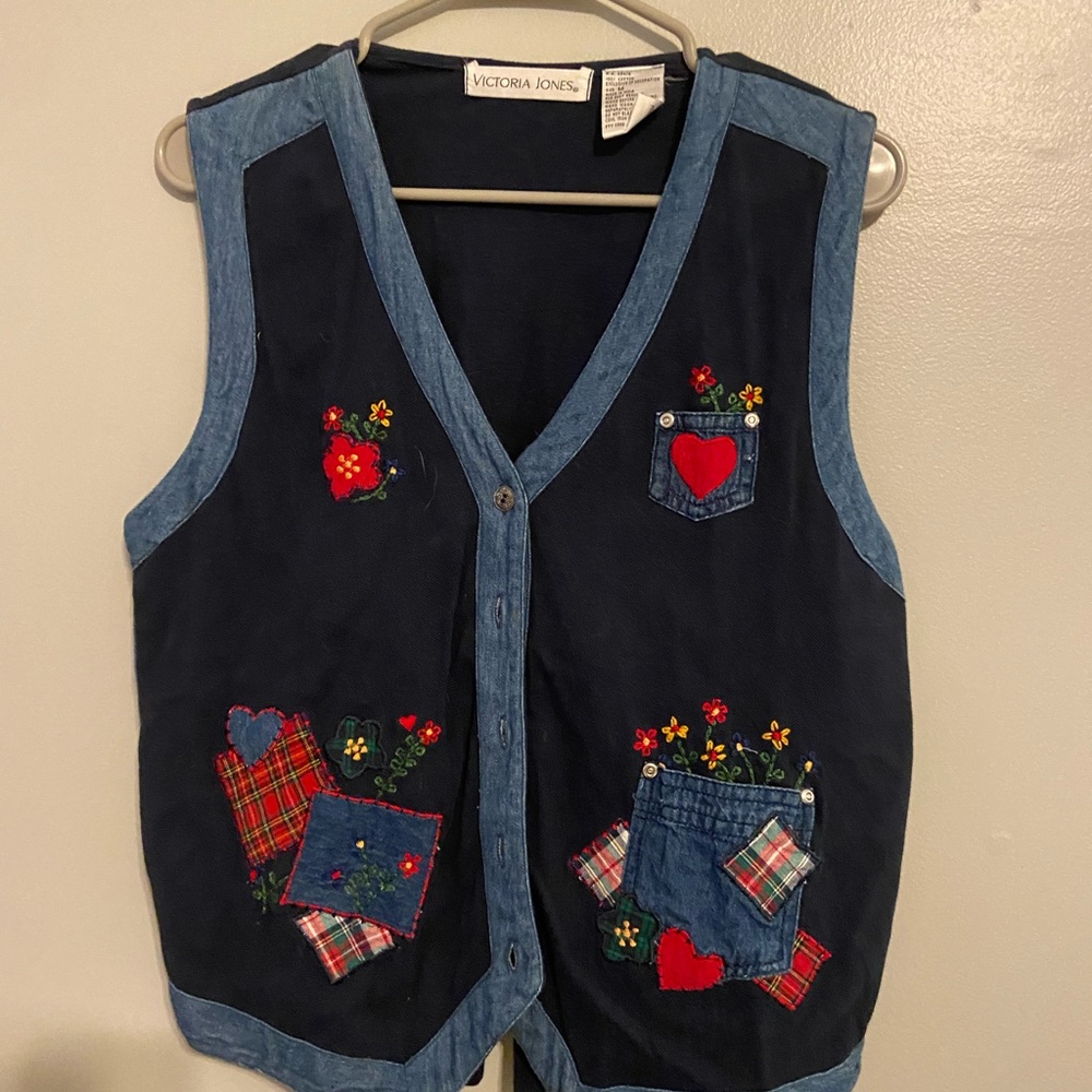 Victoria Jones sweater vest SIZE MEDIUM
